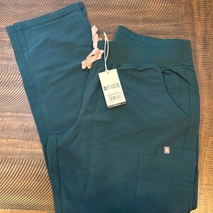 FIGS yola skinny NWT scrub pants